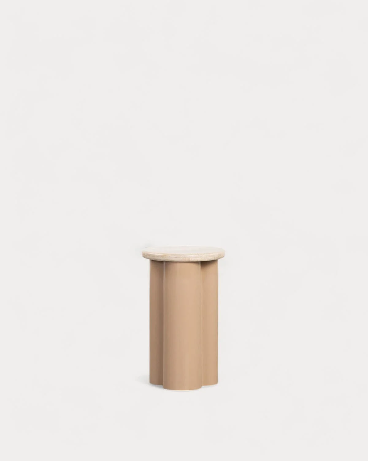 mesa-auxiliar-redonda-de-marmol-travertino-y-metal-o31-cm-trebolo